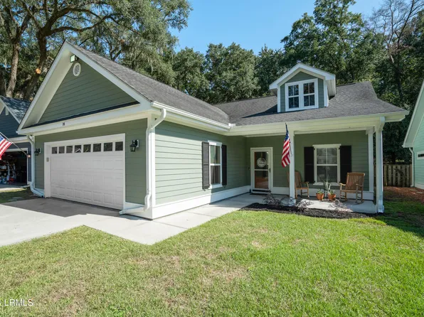 14 Carolina Village Cir, Beaufort, SC 29906
