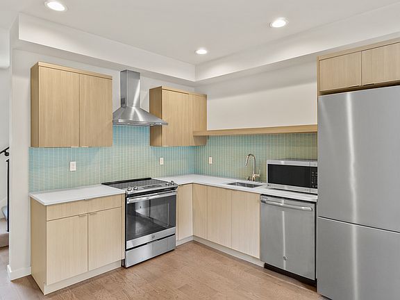 3rd image of 4722 31st Ave S #C