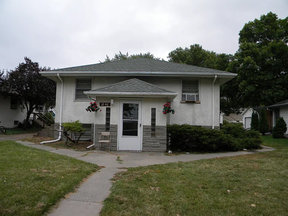 1846 Walnut St #3