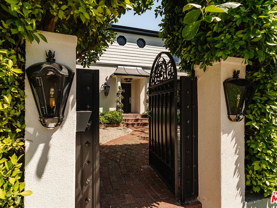 1st image of 1130 Sierra Alta Way