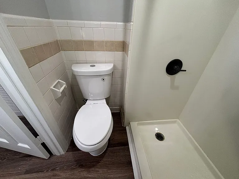 8280 Chippingham Dr — Photo 13