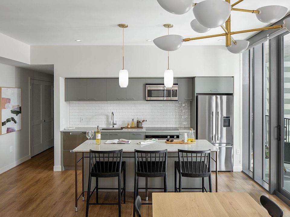 1st image of 1011 E Cumberland Ave #1812
