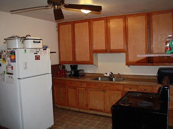 4th image of 804 NW Avenue J
