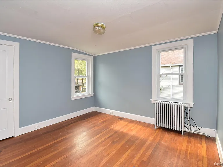 79 Rombout Ave — Photo 11