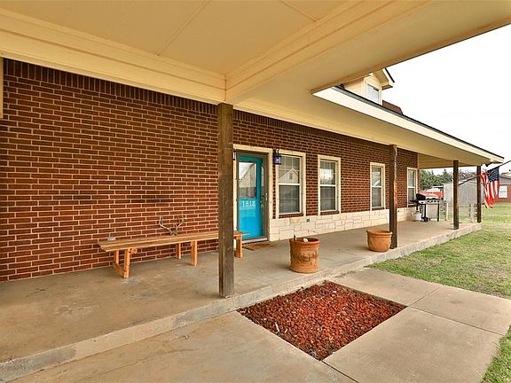 3rd image of 1818 Tonkawa Cir