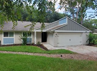 14 Woodlot Ct, Spring, TX 77380