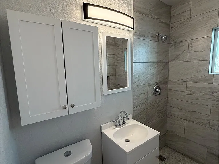 2111 Stewart Ave #B — Photo 26