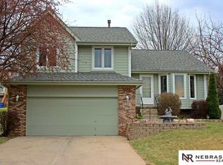 6327 N 105th St, Omaha, NE 68134