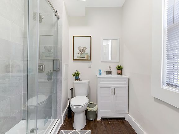 4th image of 13476 Clifton Blvd #205