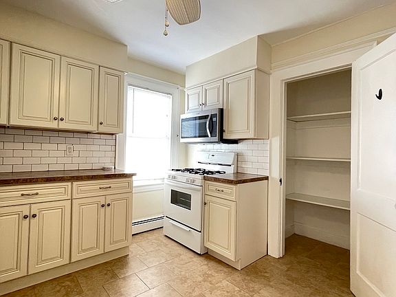 3rd image of 257 Bryant Ave APT 1