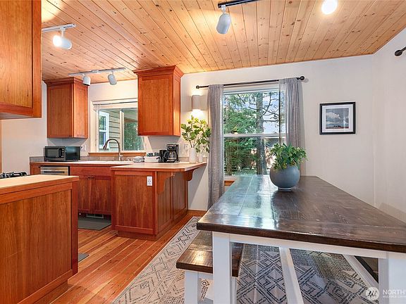 3rd image of 21012 Pinnacle Road