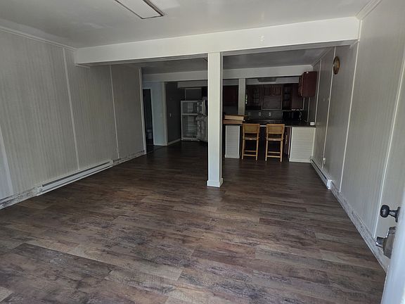 5th image of 925 College Ave #8A