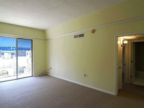 4th image of 2601 Bellefontaine St APT C305