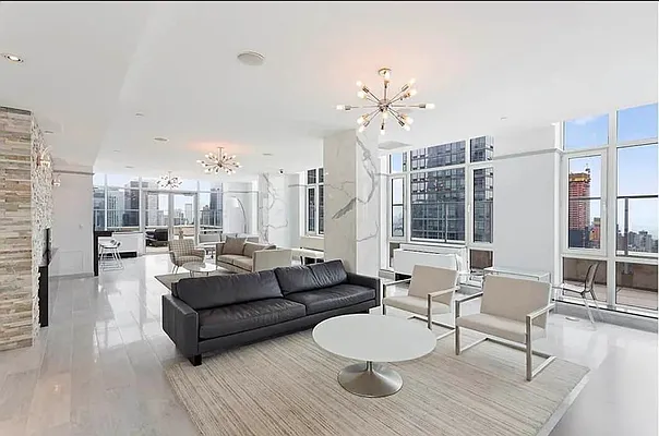 635 West 42nd Street #10C in Hell's Kitchen, Manhattan