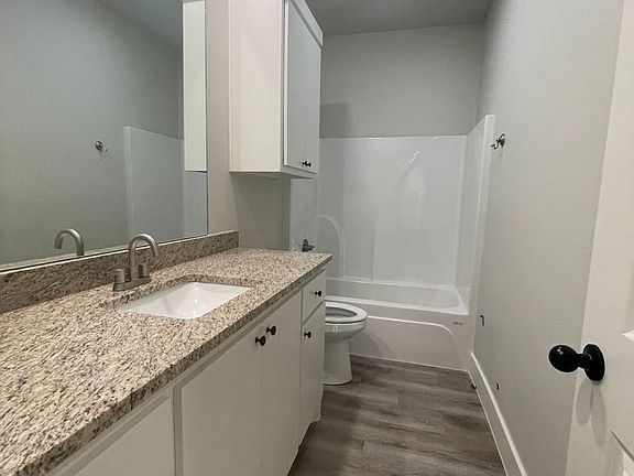 5th image of 2532 137th St