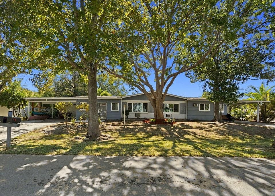 1st image of 1301 N Lotus Dr