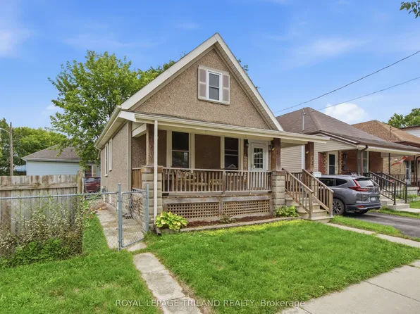 132 Oak St, London, ON N5Z 2H6