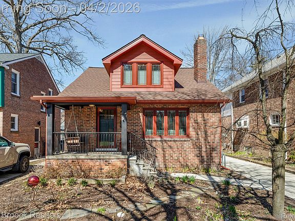 2nd image of 49 Amherst Rd