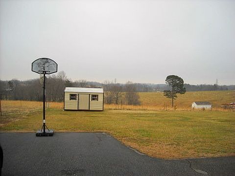 4th image of 4624 Crystal St