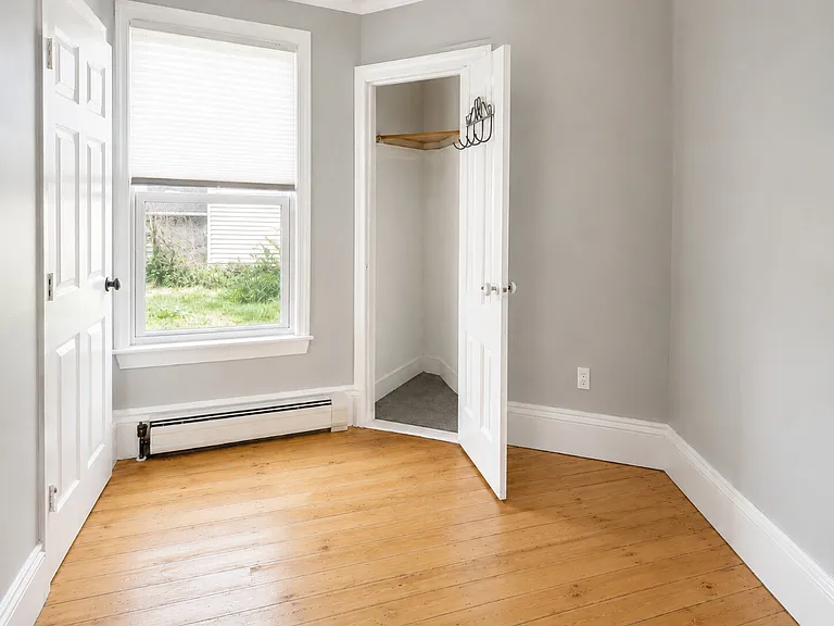 1527 Purchase St #1 — Photo 8