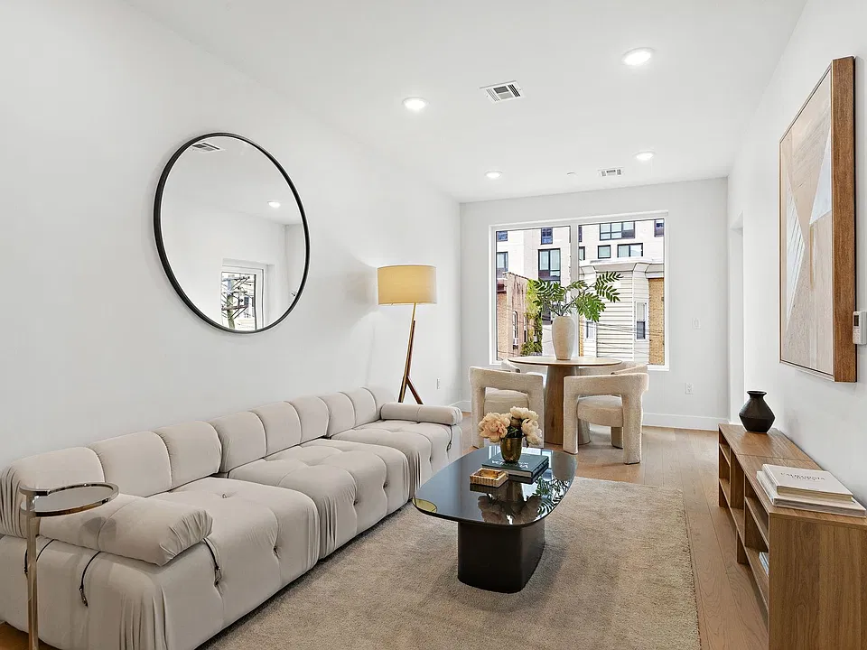 35 Orchard St #803