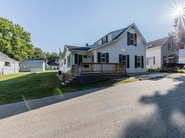 519 E Dakota St, Spring Valley, IL 61362