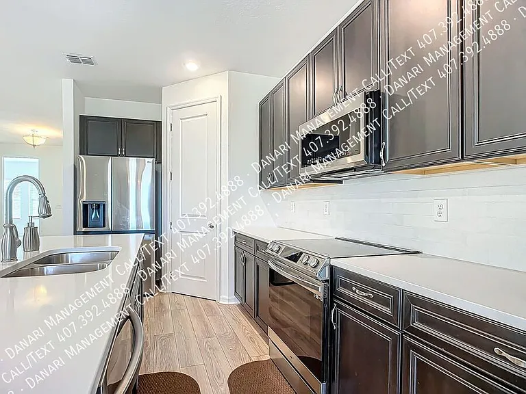 1317 Sterling Pointe Dr — Photo 6