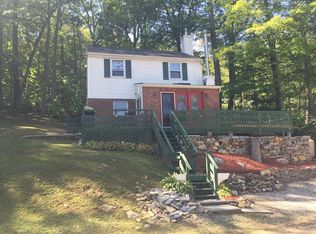 28 Sandy Beach Rd, Holland, MA 01521