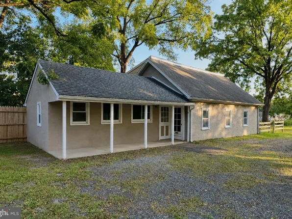 464 N Broad St Unit 4, Doylestown, PA 18901