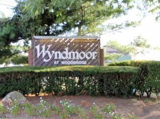 723 Cricket Ln, Woodbridge, NJ