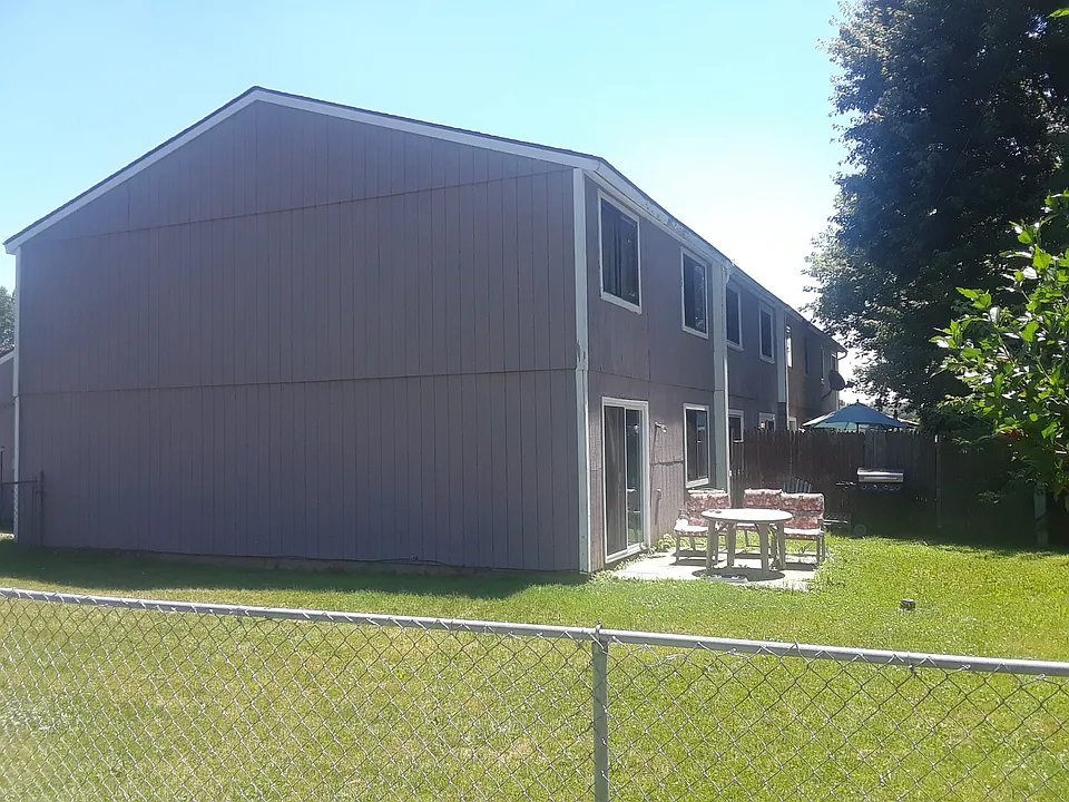 Building Photo 4