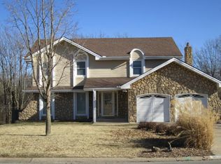 9621 Olmstead Rd, Kansas City, MO 64134