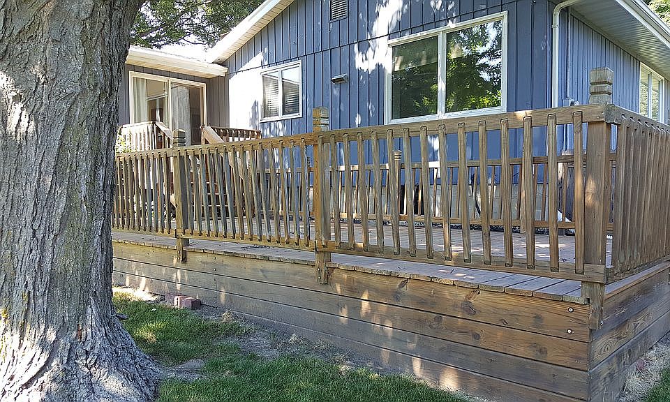 2nd image of 215 S Orr Dr