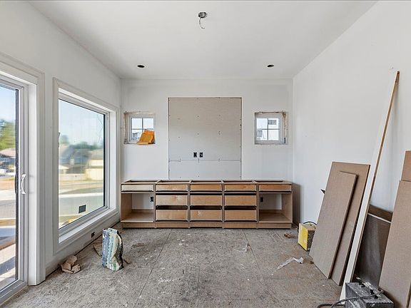 5th image of 33203 Pinchbeck Ave