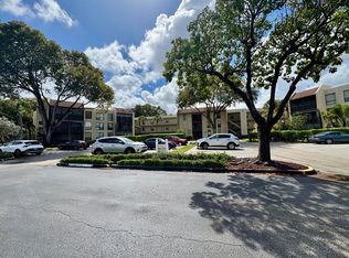 8050 W McNab Rd APT 320, Tamarac, FL 33321