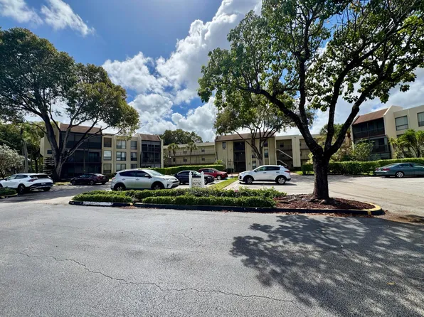 8050 W Mcnab Road #320, Tamarac, FL 33321