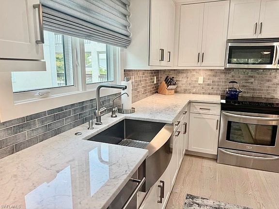 4th image of 225 5th AVE S #103