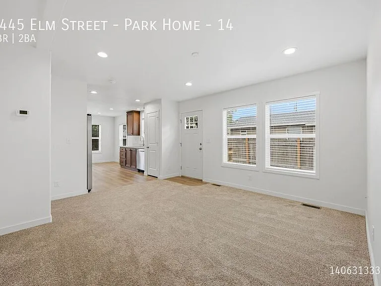 1445 Elm St #14 — Photo 2