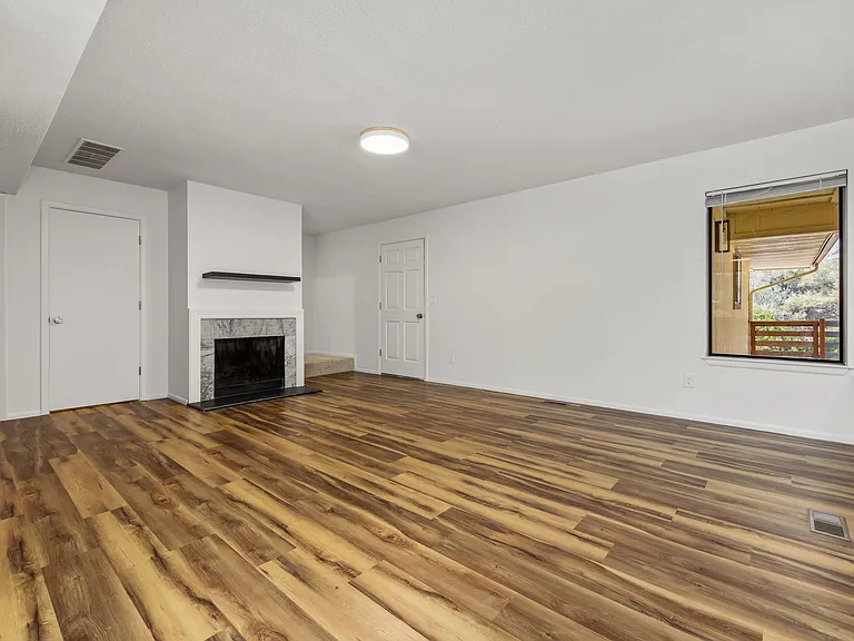2230 E Roanoke Dr — Photo 6