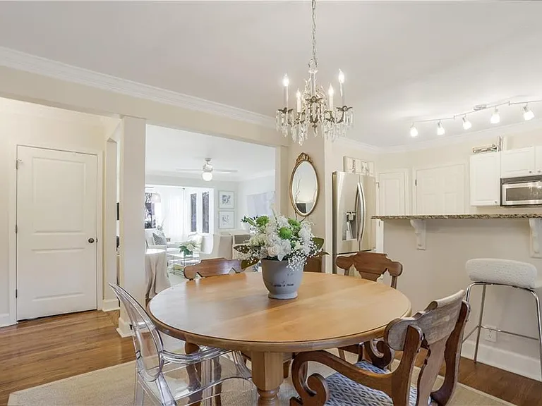115 Peachtree Memorial Dr NW #C2 — Photo 6