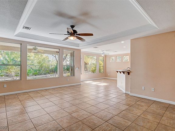 5th image of 5026 Vincitor St