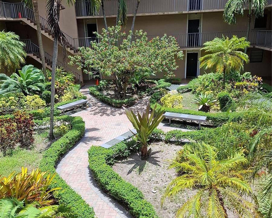 1st image of 10425 SW 112th Ave APT 207