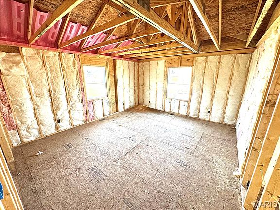 4th image of 1 Janet Trl