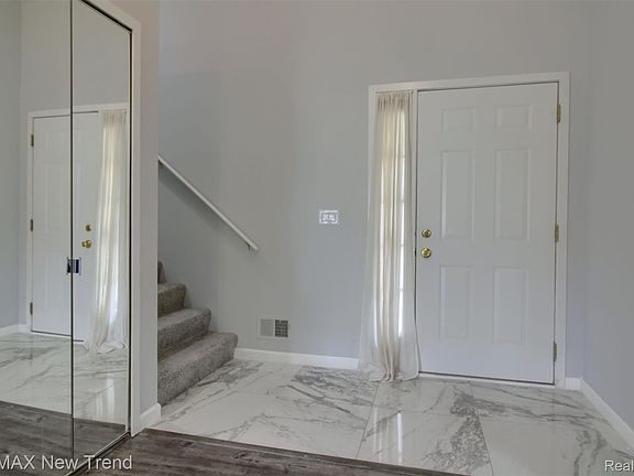 3rd image of 2191 Pleasant Dr