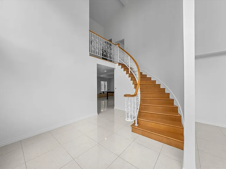 2222 Pier Ave — Photo 58