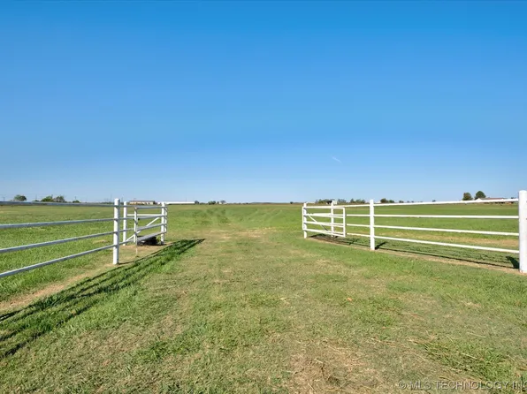 3980 North Rd, Dewey, OK 74029