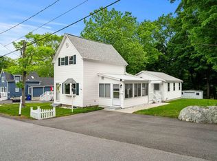 8 Maplewood Ave, Manchester, NH 03102