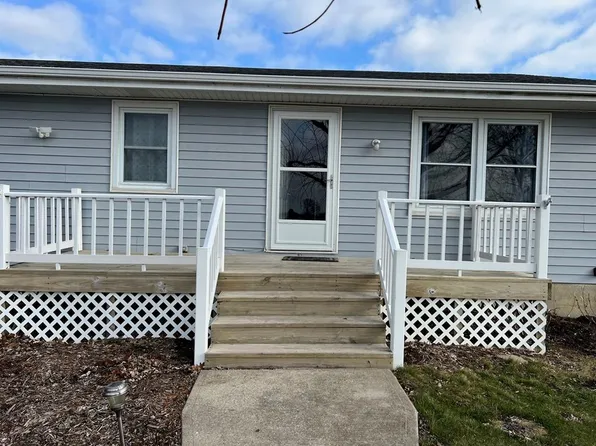 27776 Lariat Ave, Macon, MO 63552