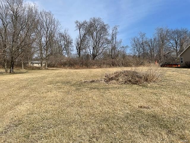 2nd image of 110 Locke Ln