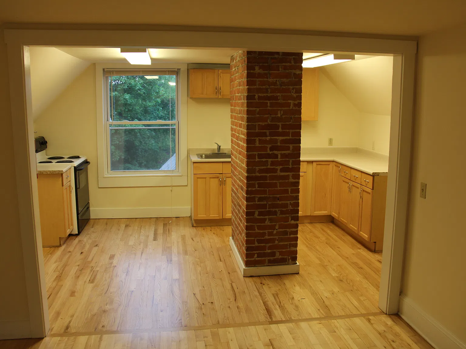 227 S Winooski Ave — Photo 3